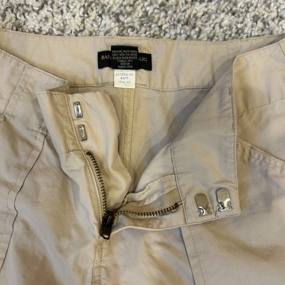 Tan pants - Picture 4 of 4